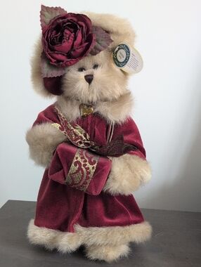 Vintage Bearington Virginia Holiday Collection